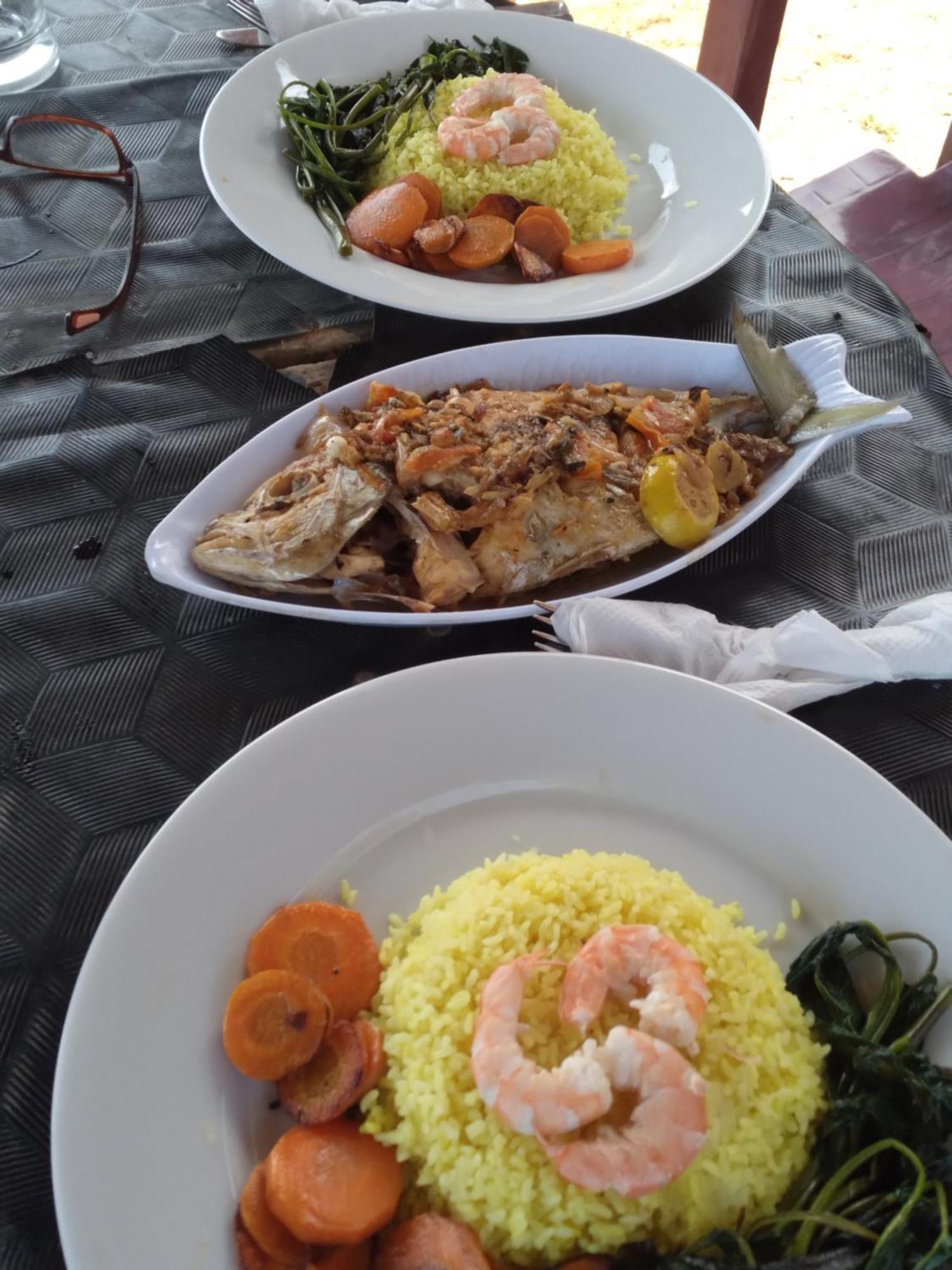 Happy Beach Cabana 함반토타 외부 사진